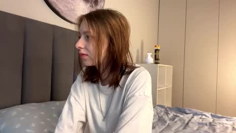 Ellie online show from September 2025 06:59:02 AM