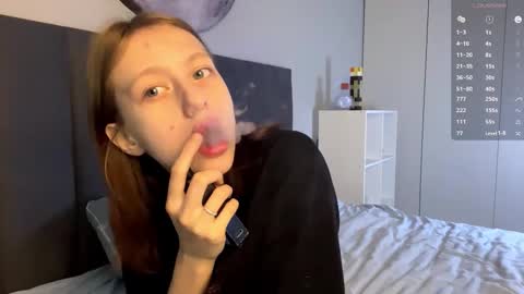 Ellie online show from September 2025 07:13:02 AM