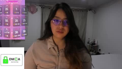 Snapshot of ellie_jones1 chatting on February 2025 10:17:02 AM Ellie online show from February 2025 10:17:02 AM