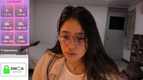 Snapshot of ellie_jones1 chatting on February 2025 03:53:01 AM Ellie online show from February 2025 03:53:01 AM
