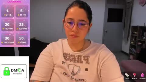 Snapshot of ellie_jones1 chatting on March 2025 12:28:02 AM Ellie online show from March 2025 12:28:02 AM