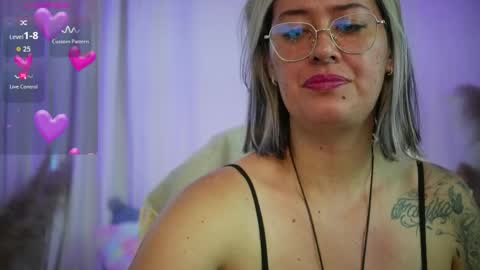 Snapshot of ellie_ramos chatting on April 2026 05:30:01 PM Ellie Ramos online show from April 2026 05:30:01 PM