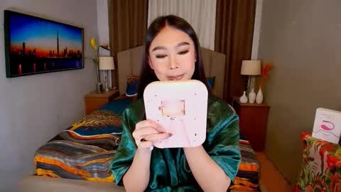 ellie online show from September 2025 06:51:01 PM