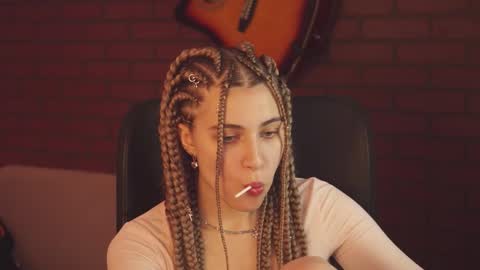 elliecutes online show from February 2025 08:59:02 AM