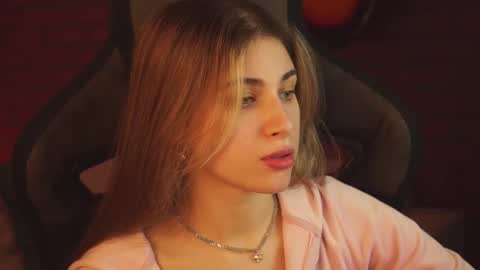 elliecutes online show from February 2025 09:34:02 AM