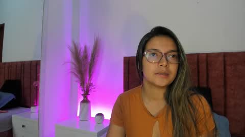 Ellie Fontans. online show from September 2025 06:43:02 PM