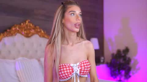 Ellie online show from September 2025 06:39:02 AM