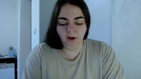 Snapshot of ellies_8 chatting on May 2026 05:57:02 AM Ellie online show from May 2026 05:57:02 AM