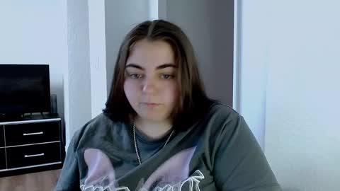 Snapshot of ellies_8 chatting on May 2026 08:23:02 AM Ellie online show from May 2026 08:23:02 AM