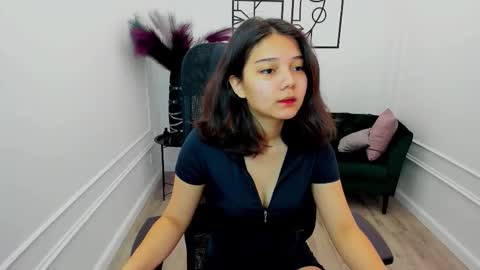 ellievensda online show from September 2025 11:45:01 AM