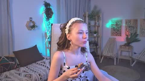 Elli online show from April 2026 06:24:01 AM