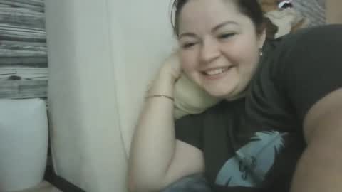 Snapshot of ellimol chatting on January 2025 12:07:02 PM EliMoL online show from January 2025 12:07:02 PM