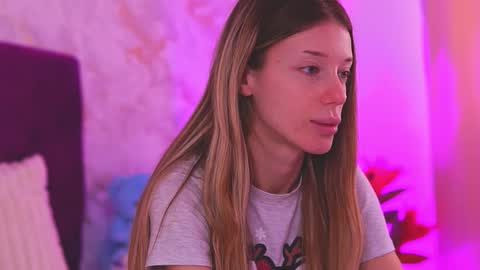 EllinaNuria online show from March 2026 05:10:02 AM