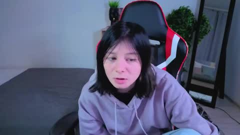 Ellin online show from April 2026 09:15:02 PM