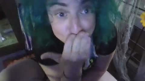 Elliohh online show from April 2026 11:49:02 PM