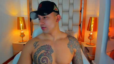 E L L I O T    V E L E Z online show from December 2024 12:19:01 PM