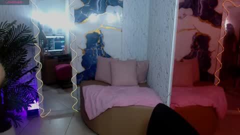 ellis_tay online show from April 2026 12:00:02 PM