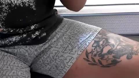 elluch0s online show from February 2025 03:27:02 PM