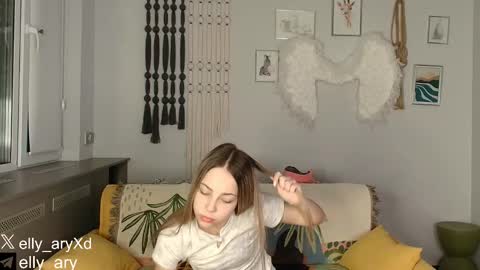 elly_ary online show from January 2026 09:31:01 PM