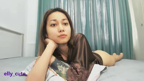 Snapshot of elly_cute_ chatting on November 2025 10:15:02 AM Elly Cute online show from November 2025 10:15:02 AM