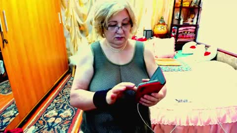 Snapshot of ellyhot53 chatting on July 2026 01:24:02 PM ellyhot53 online show from July 2026 01:24:02 PM