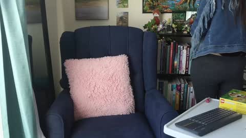 Snapshot of ellynaomi chatting on January 2025 04:15:01 PM Elly Naomi online show from January 2025 04:15:01 PM