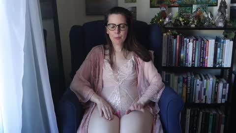 Snapshot of ellynaomi chatting on January 2025 07:26:01 PM Elly Naomi online show from January 2025 07:26:01 PM