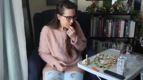 Snapshot of ellynaomi chatting on January 2025 04:17:02 PM Elly Naomi online show from January 2025 04:17:02 PM