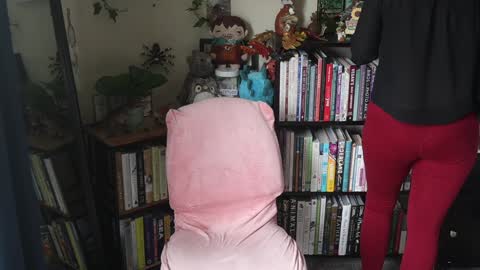 Snapshot of ellynaomi chatting on October 2025 04:18:01 PM Elly Naomi online show from October 2025 04:18:01 PM