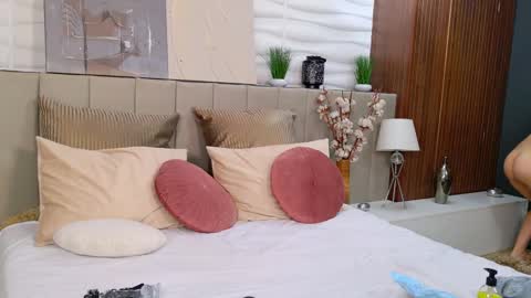 EllyRoss online show from March 2025 11:33:01 AM