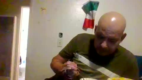 elmario24 online show from October 2025 08:47:02 AM