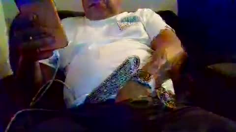 elmario24 online show from October 2025 07:05:02 AM