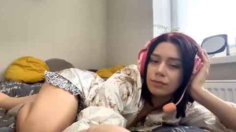 Emily online show from September 2025 07:12:01 AM