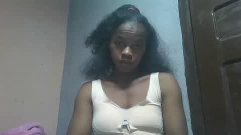 Snapshot of elodie228680 chatting on April 2026 05:22:01 AM elodie228680 online show from April 2026 05:22:01 AM