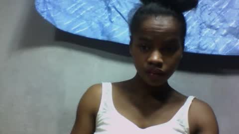 Snapshot of elodie228680 chatting on May 2026 05:04:02 AM elodie228680 online show from May 2026 05:04:02 AM