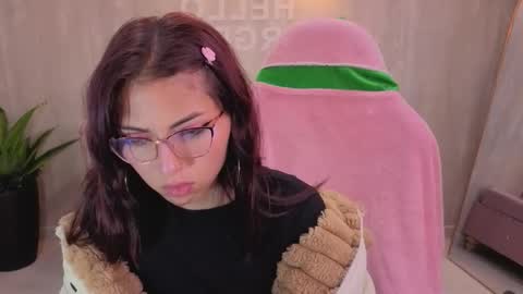 Elody  online show from February 2026 03:21:02 AM