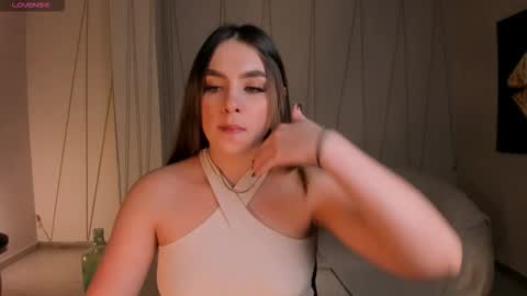 ELOISA OLIVERO online show from November 2025 07:01:02 PM