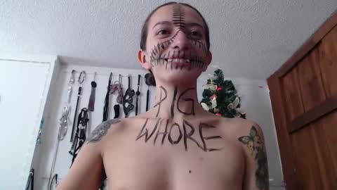 Snapshot of eloise_brown_ chatting on December 2024 08:38:02 PM Chelsea Please help me to reach 100 thumbs up online show from December 2024 08:38:02 PM