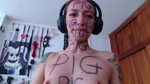 Snapshot of eloise_brown_ chatting on March 2025 05:05:01 PM Chelsea Please help me to reach 100 thumbs up online show from March 2025 05:05:01 PM