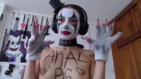 Snapshot of eloise_brown_ chatting on March 2025 05:25:01 PM Chelsea Please help me to reach 100 thumbs up online show from March 2025 05:25:01 PM