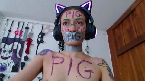 Snapshot of eloise_brown_ chatting on March 2025 04:51:02 PM Chelsea Please help me to reach 100 thumbs up online show from March 2025 04:51:02 PM