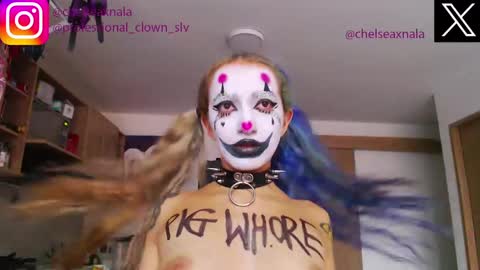 Snapshot of eloise_brown_ chatting on October 2025 09:43:02 PM Chelsea Please help me to reach 100 thumbs up online show from October 2025 09:43:02 PM