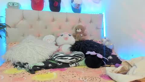 eloise online show from December 2024 09:54:02 PM