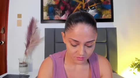 EloiseQuinn online show from October 2025 01:00:01 PM