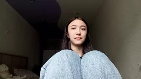 Snapshot of elouisevallian chatting on July 2026 02:07:01 AM Elara online show from July 2026 02:07:01 AM