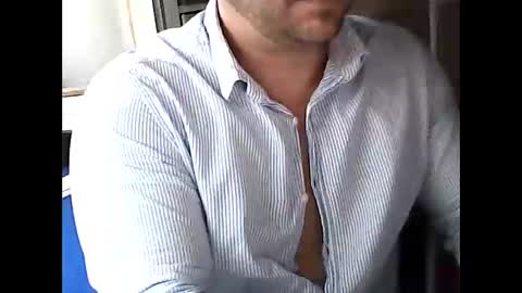 elpeladilla online show from November 2025 03:34:01 PM