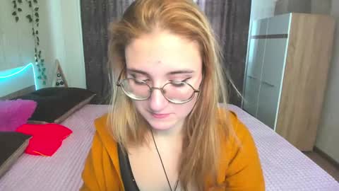 Elsa  online show from December 2024 07:03:02 AM
