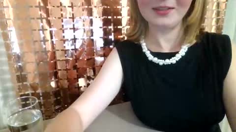ElsaMartinez online show from September 2025 06:21:01 PM