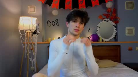 Snapshot of elvano_et chatting on November 2025 06:27:01 AM Elvano online show from November 2025 06:27:01 AM