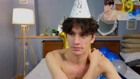 Snapshot of elvano_et chatting on November 2025 11:20:02 AM Elvano online show from November 2025 11:20:02 AM